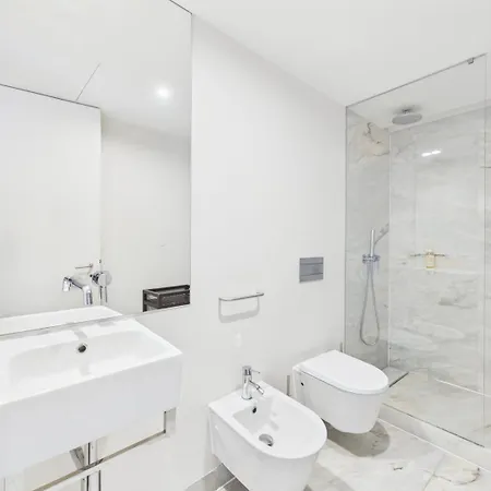 Stylish 1br W/ Sofa Bed - Prime Cais Do Sodre | By Airnest Διαμέρισμα *