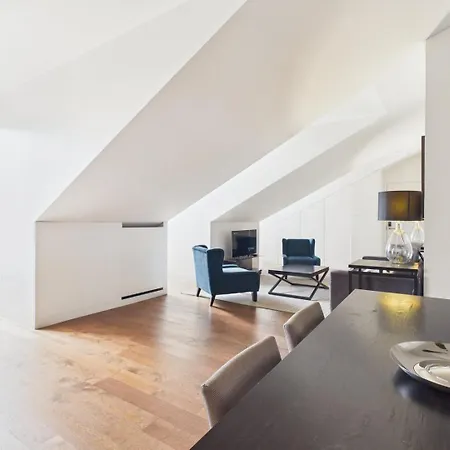 Stylish 1br W/ Sofa Bed - Prime Cais Do Sodre | By Airnest Lisboa